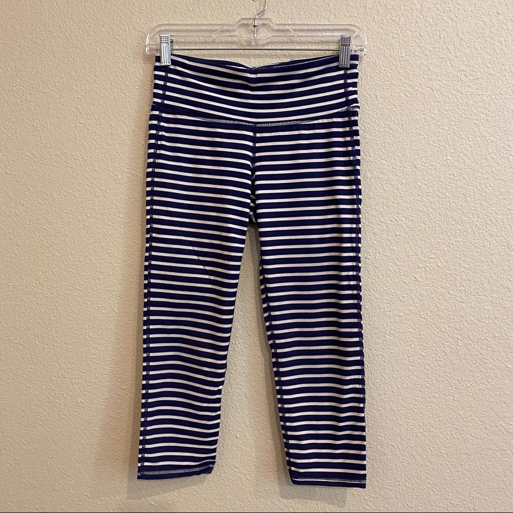 Athleta‎ Stripes Chaturanga Capri size S - Picture 2 of 6